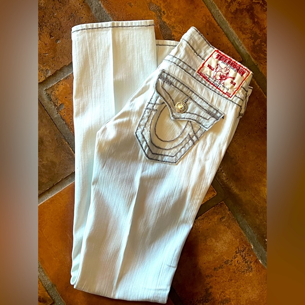 True Religion - Billy Super T Low Rise Jean. Size 28